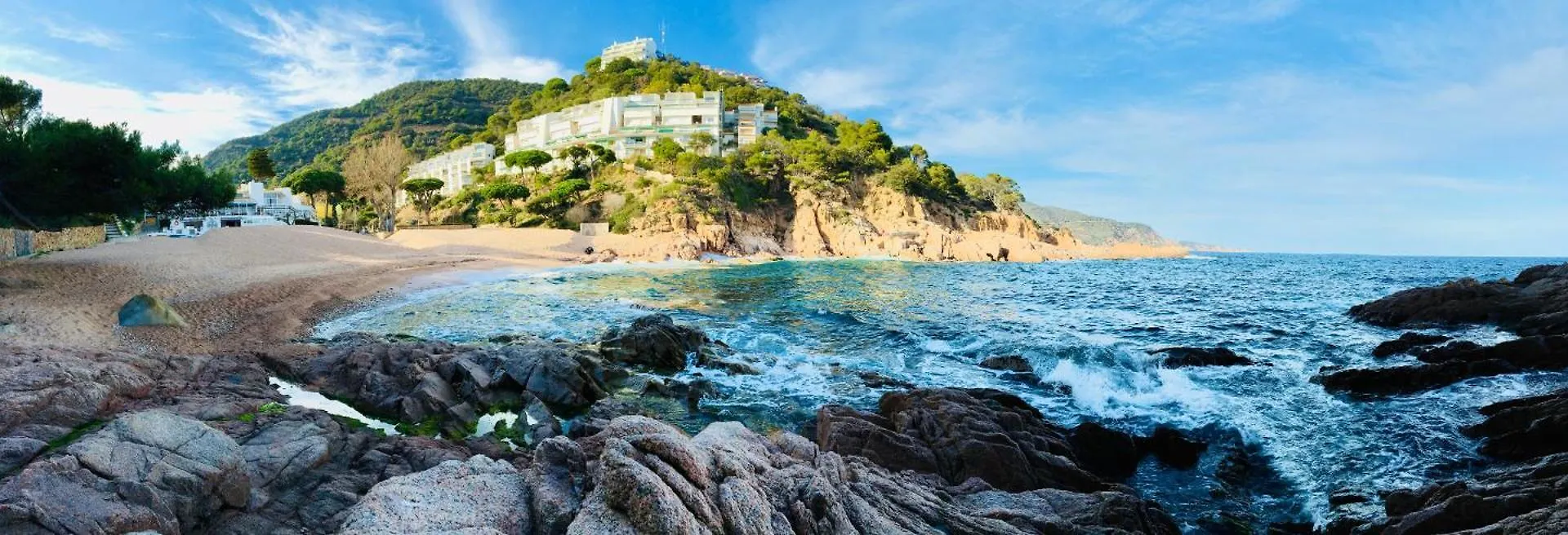 ⭑ Sea Views + Private Beach. What Else? ⭑ Tossa de Mar