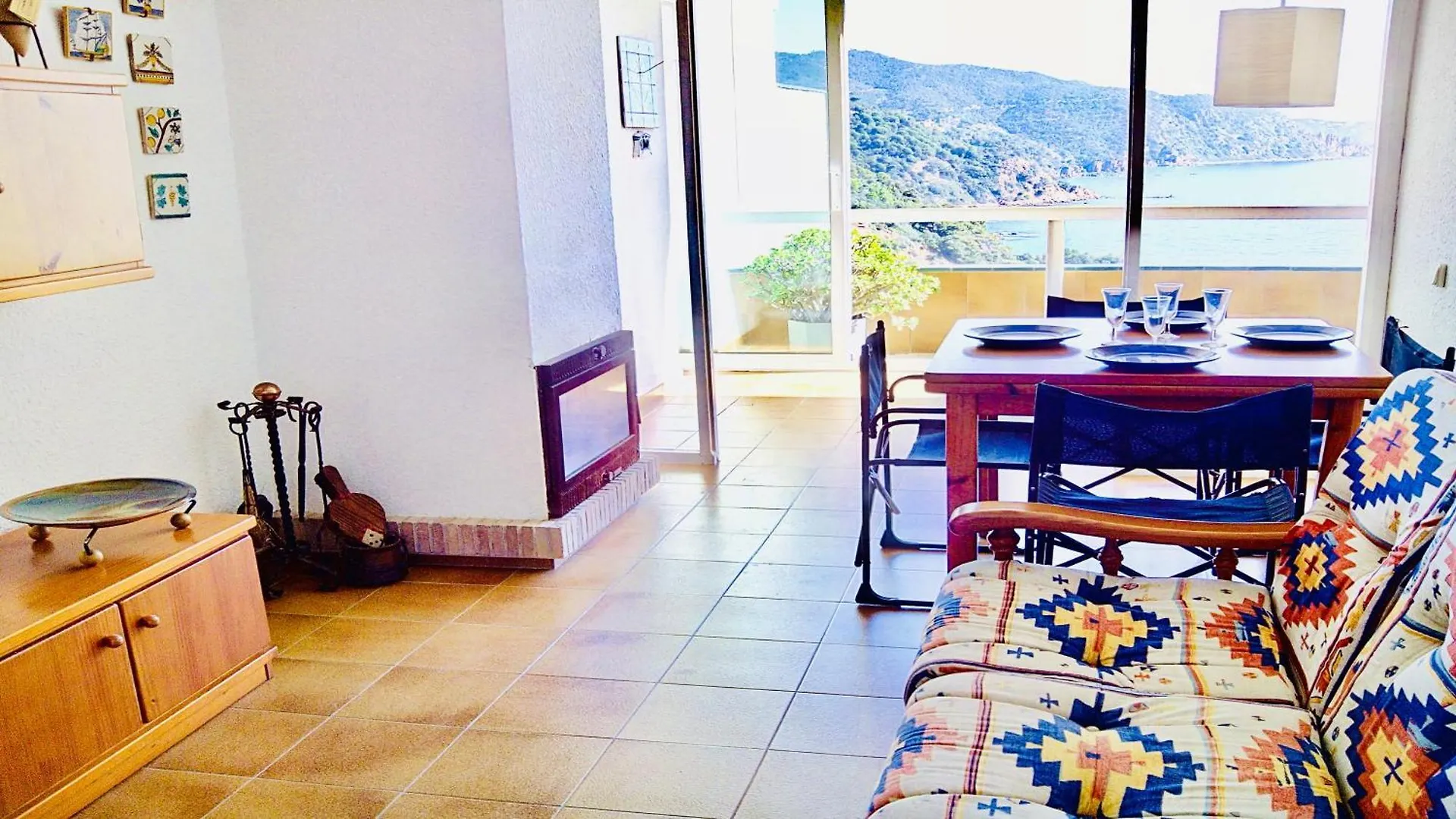 ⭑ Sea Views + Private Beach. What Else? ⭑ Tossa de Mar Appartamento