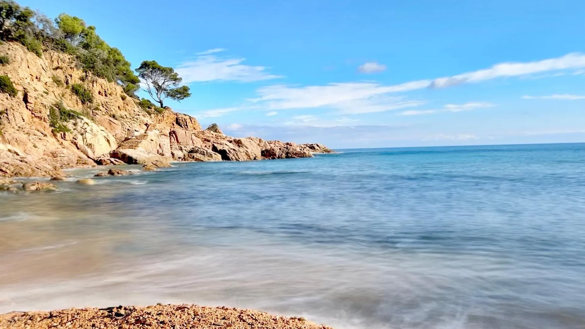 ⭑ Sea Views + Private Beach. What Else? ⭑ Tossa de Mar